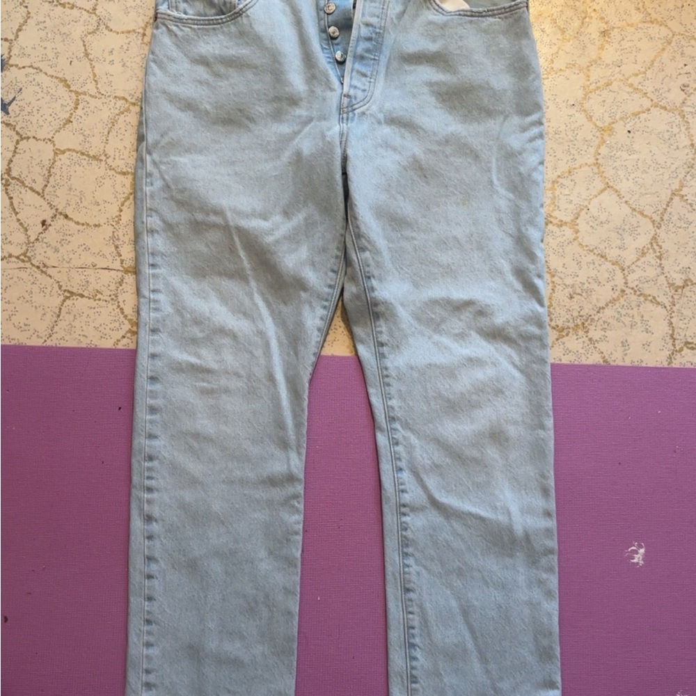 Light Wash High-Waisted Levi Jeans